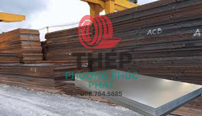Mác Thép Tấm ở bãi chờ vận chuyển