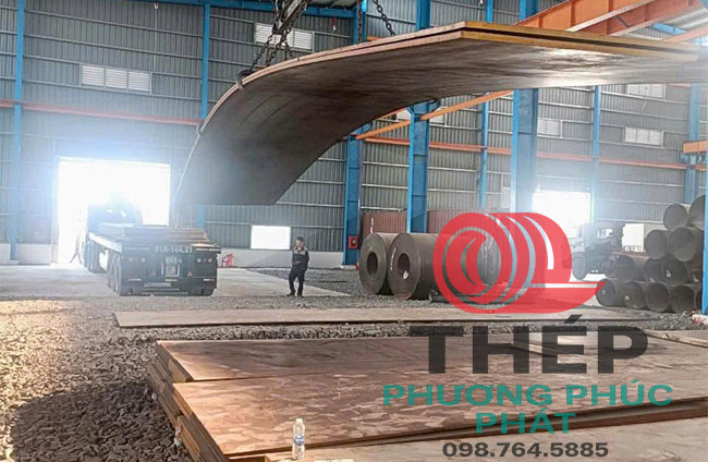 Thép Tấm Vận chuyển tại kho 
