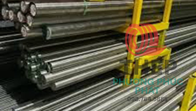 vật chuyển Thép tròn inox 304 tại kho