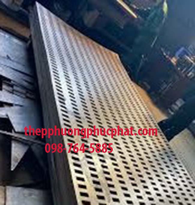 đục lỗ vuông tấm thép