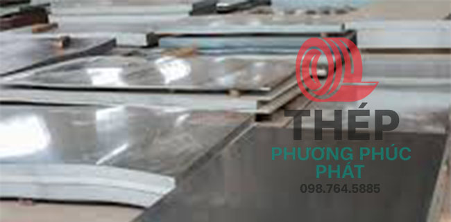 Thép tấm trơn tại xưởng
