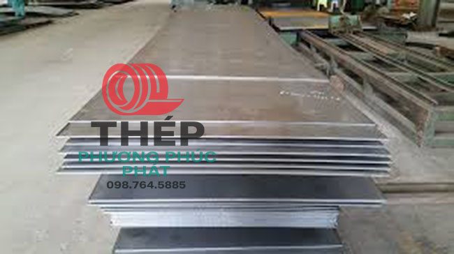 Thép Tấm Trơn Cán Nóng tại kho